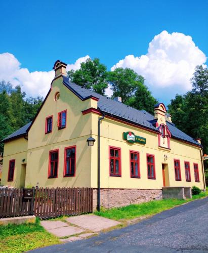 Kytlice House | Penzion U Lucerny s malou farmičkou