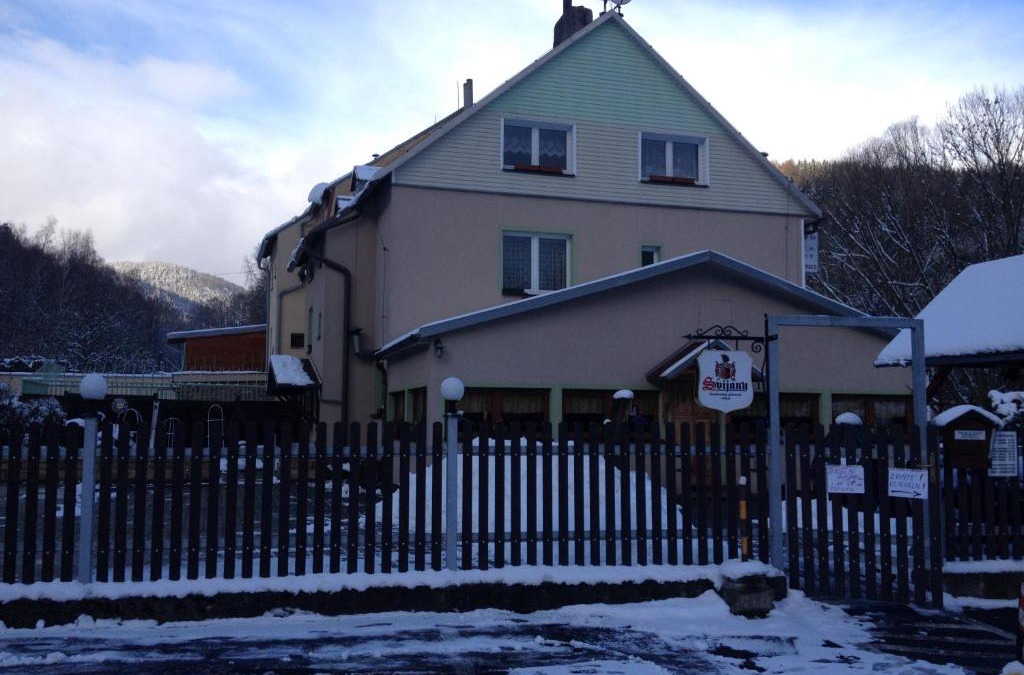 Ostrov Hotel | Penzion54 & Restaurace