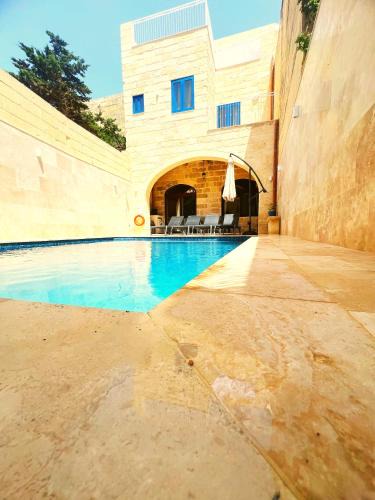 Xaghra House | Peonja Suite
