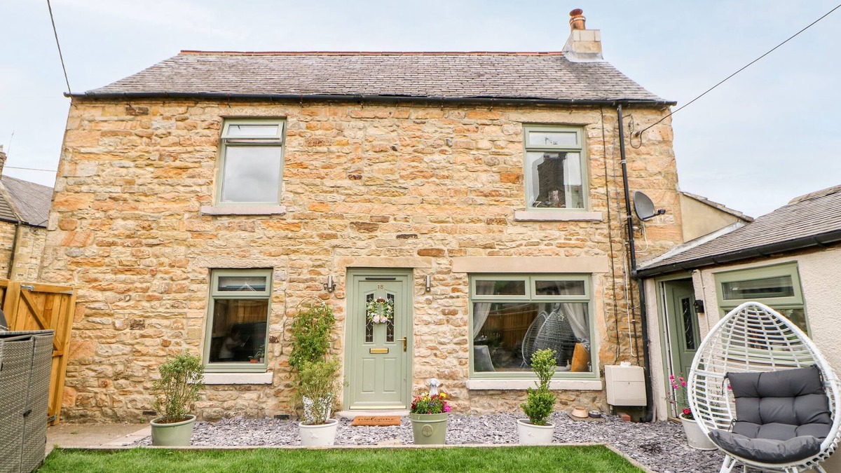 Wolsingham Cottage | PEPPER COTTAGE, pet friendly, with open fire in Wolsingham