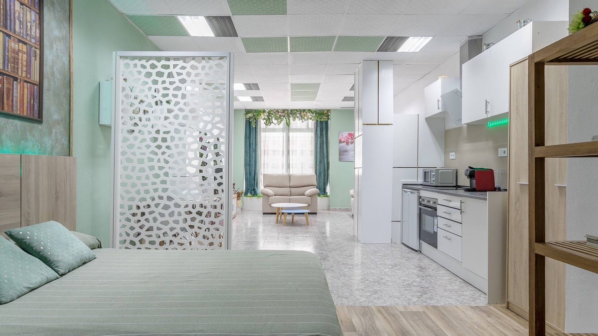 Ensanche Diputacion Apartment | PEPPERMINT (Near the Real Club de Regatas and bus and train station).
