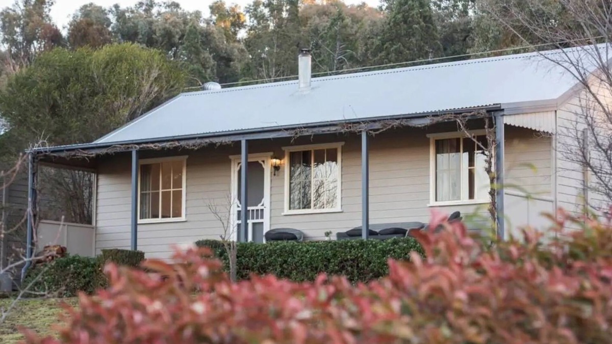Eurunderee Cottage | Peppertree Farm