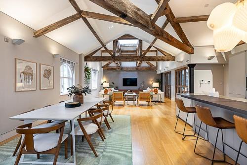 South Bank House | Pepys House A Modern Touch of History
