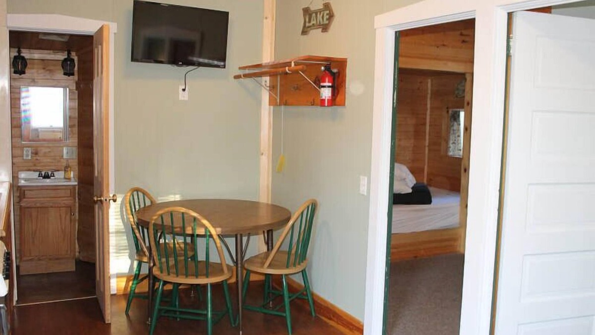 Fremont House | Perch Cabin - Waterfront resort on Fremont Wolf River