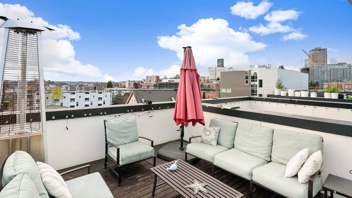 Minor House | Perch - Centro Guesthouse F: WS 96! Parking, Rooftop Deck & Pet Friendly