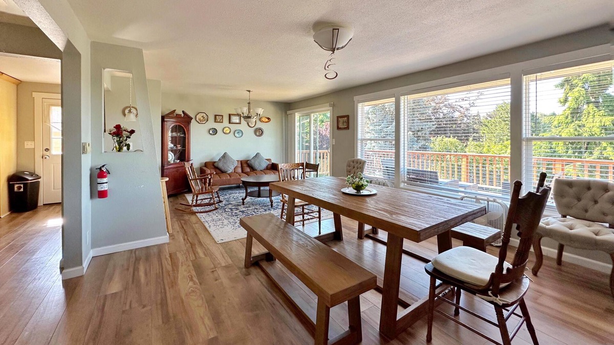 Lake Forest Park House | Perch - LFP View Home: Cozy 4BR Home, Lake Washington View Deck, Backyard