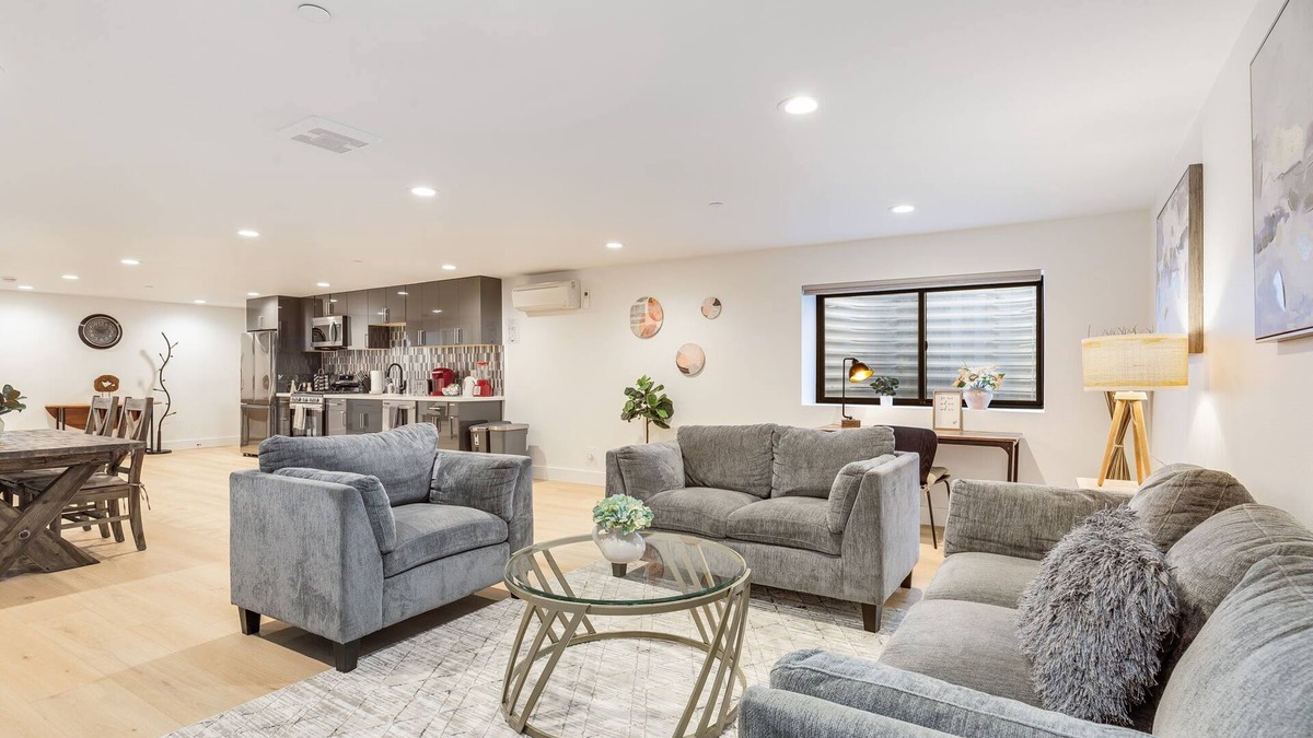 West Bellevue Apartment | Perch - The Fern Suite: Brand New spacious 1BR Retreat with Two Beds