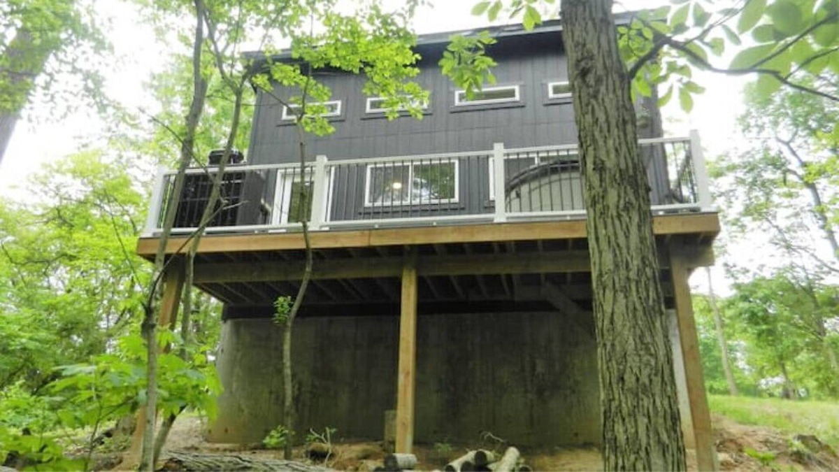 Grafton Other | Pere Ridge Tree Escape