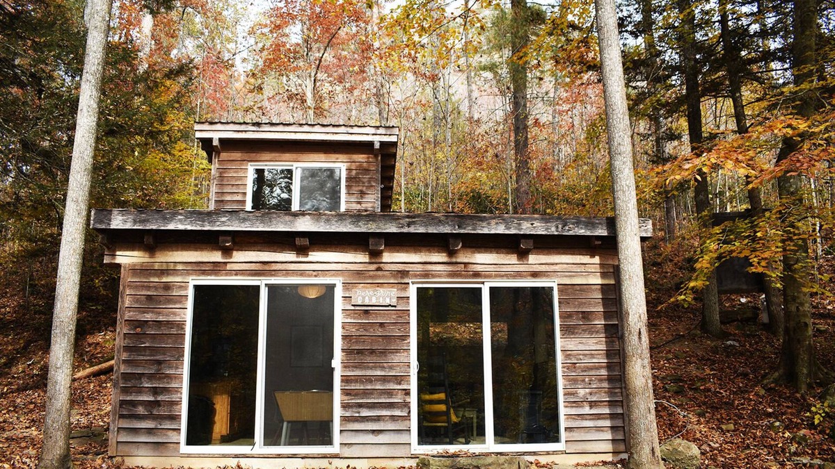 Stanton House | Peregrine Cabin - Off the Grid, hike-in cabin
