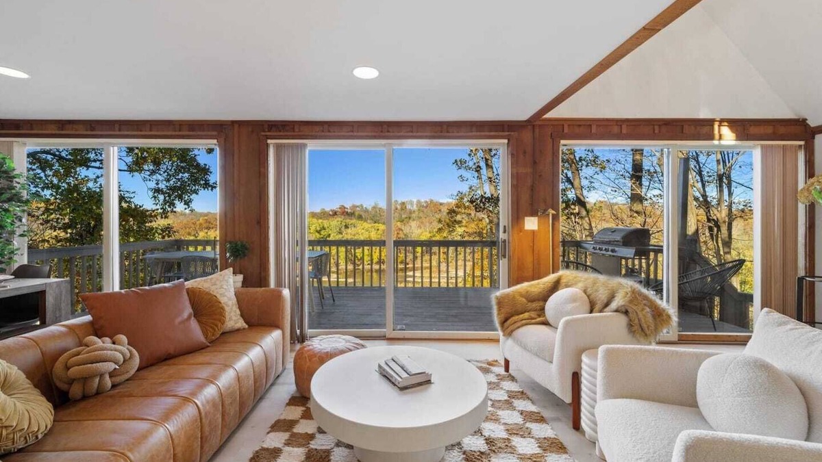 Clear Spring Cabin | Peregrine's Perch - Cabin Overlooking the River!