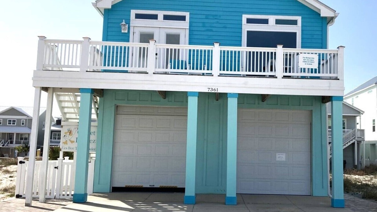 Navarre Beach House | Perfect 10/10 Rated Navarre Beach House-1 minute drive/5 minute walk to the Gulf