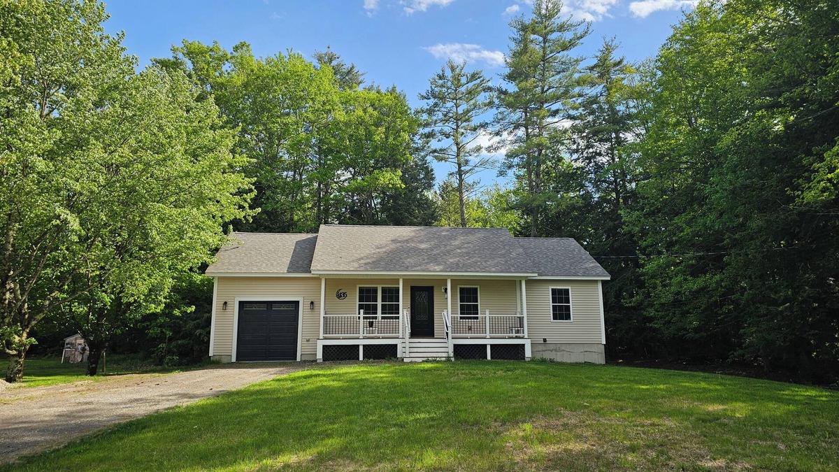 Sanford House | Perfect 3-bedroom, 2-Bath house in Sanford with WiFi Near 3- Coastal Beaches!