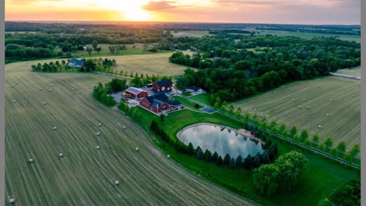 Marengo House | Perfect Barn for Getaways