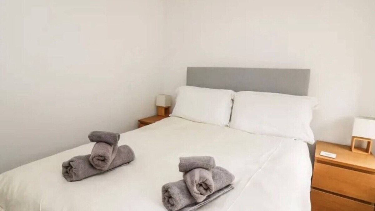 Pembridge House | Perfect base for walkers + optional jacuzzi. 1 of 2 cottages onsite