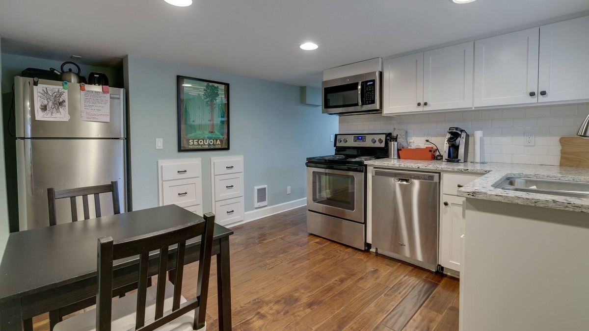 Kerns Apartment | Perfect base for work and play -this ADU delivers!