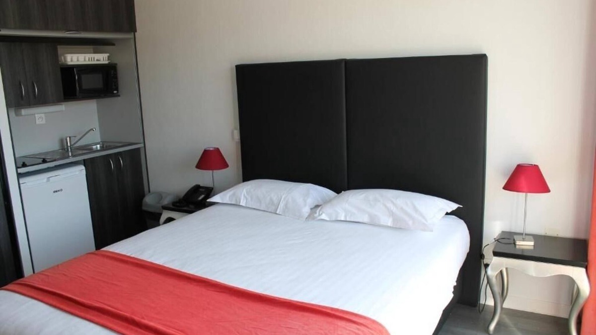 La Baule-Escoublac House | Perfect Beach Getaway in Brittany, La Baule Beach, Pet Friendly Coastal Resort!