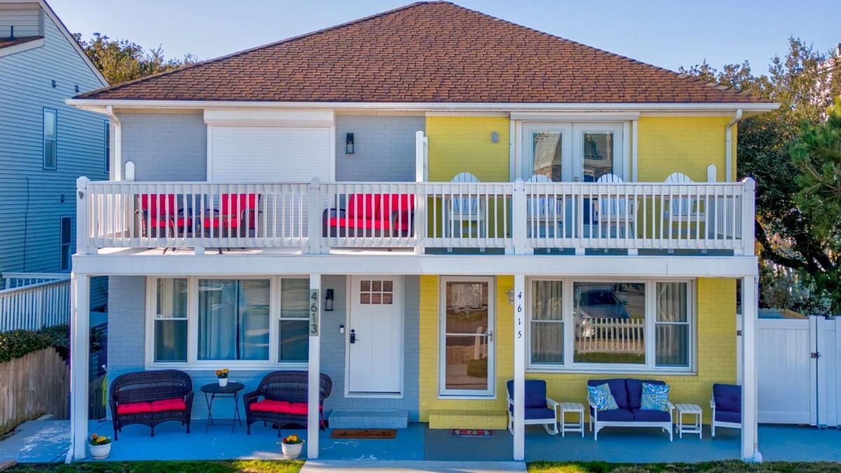Chic's Beach House | Perfect Beach Getaway Spot and Great For Families