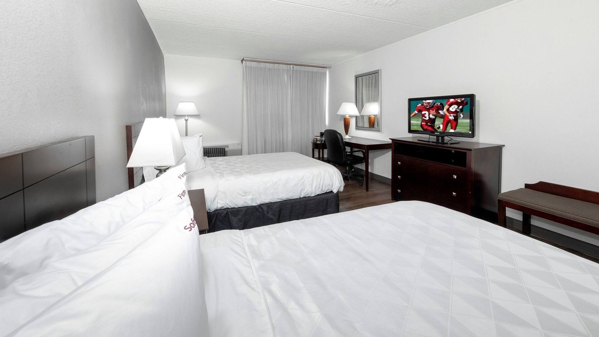 Carteret Hotel | Perfect Choice For Your Family Vacation! 2 Budget-friendly Units, Free Parking!