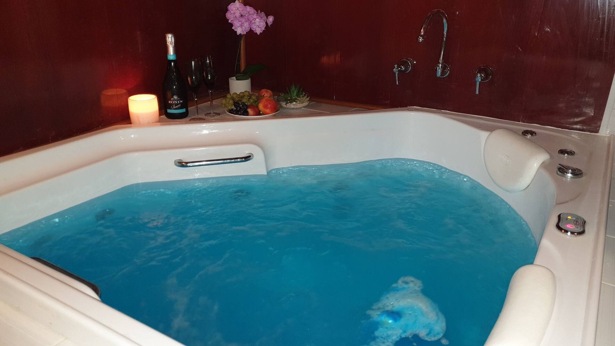 Mount Eliza Cottage | Perfect Cosy Retreat Cottage Russki Country Sauna & Spa Cottage Hut