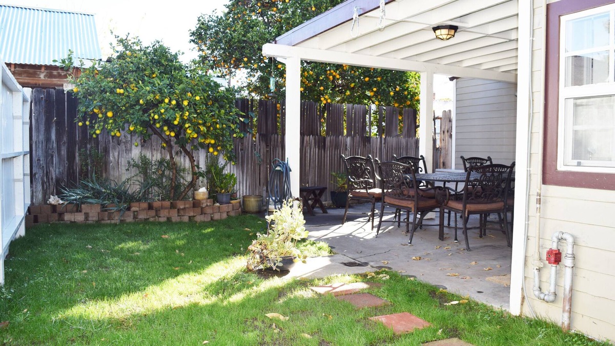 Old Towne House | Perfect Cottage For A Disneyland, Newport Beach, Or Chapman University Escape