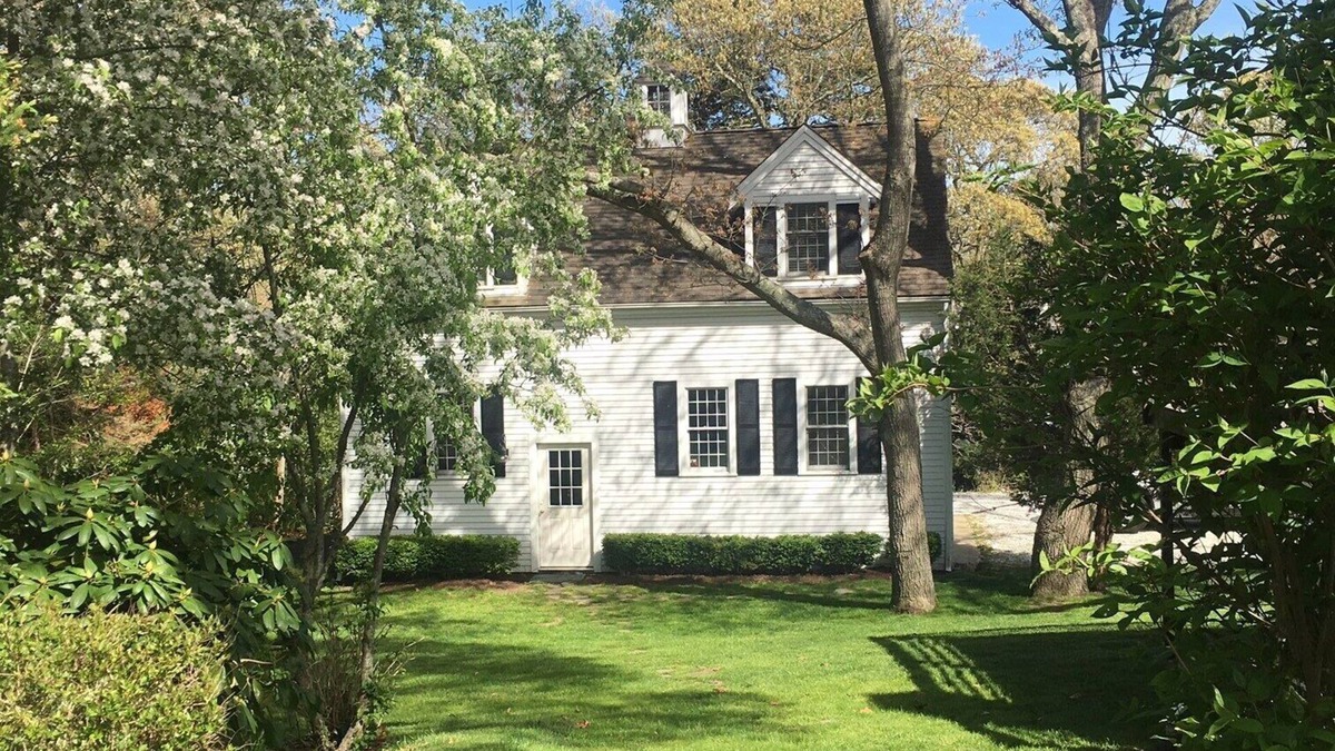 North Chatham Apartment | Perfect couples escape. Close to beaches, great biking & walking & pet friendly.