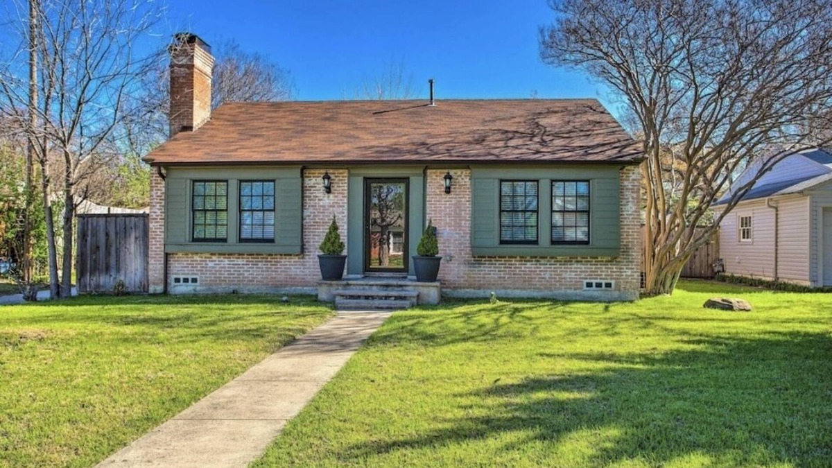 Dallas House | Perfect Craftsman House | Uptown Dallas | Love Field Airport Nearby