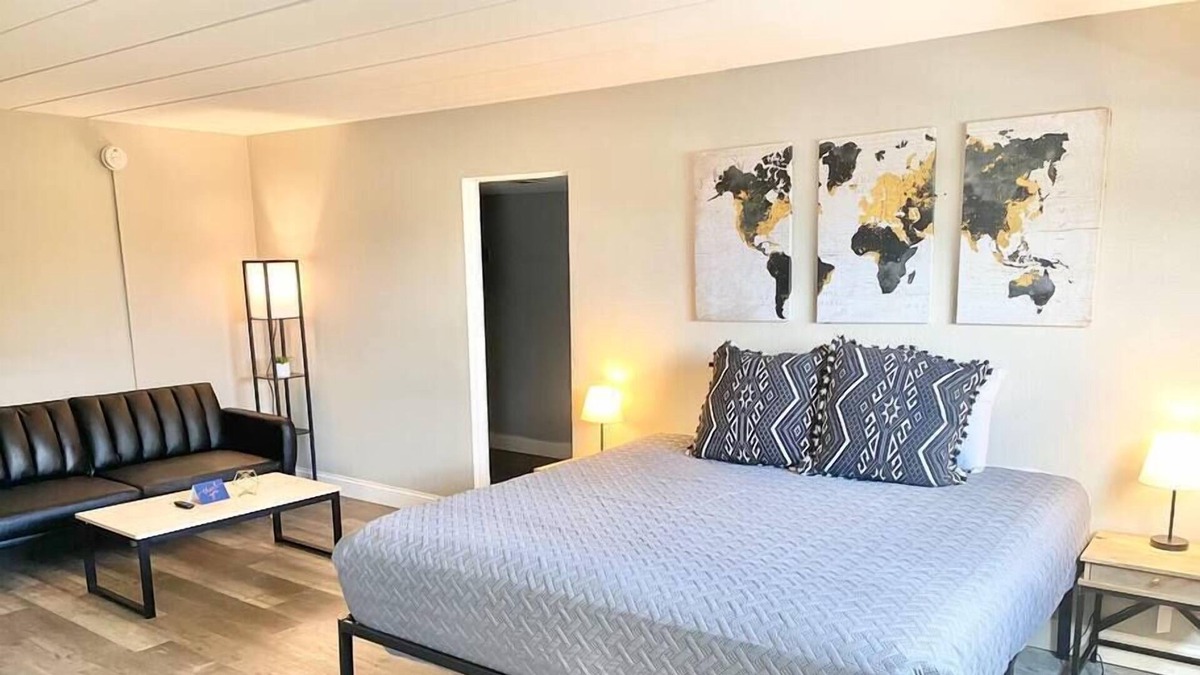 Dayton Condo | Perfect Downtown Condo | Epic Views | King Bed