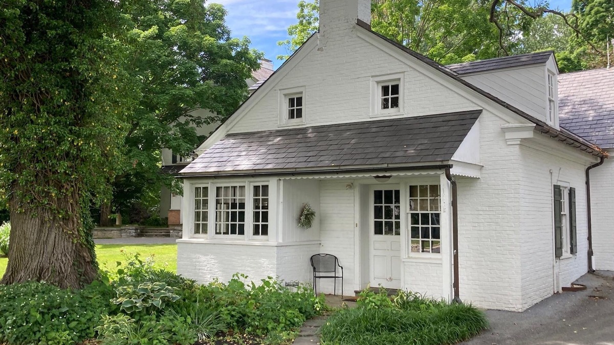 Refton Cottage | Perfect family getaway with pool and hot tub close to everything!