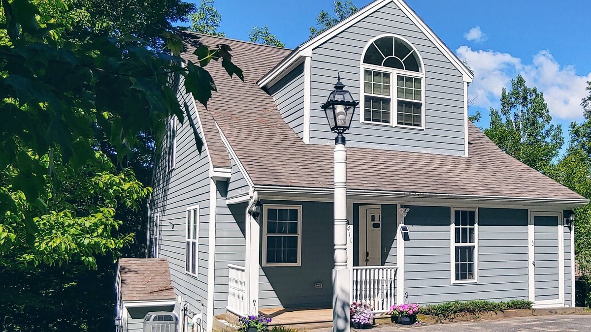 Hancock House | Perfect family getaway spot! Free standing private 4 BR home on Jiminy Peak.