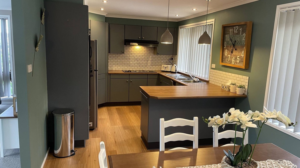 Surfside House | Perfect Family Holiday Home by the Bay