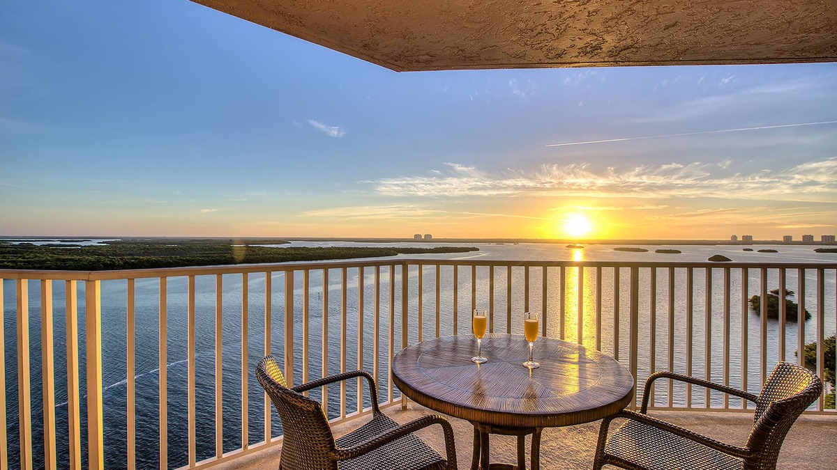 Fort Myers Beach Hotel | Perfect Family Getaway: 3 Suites w/Private Balconies & Scenic Views