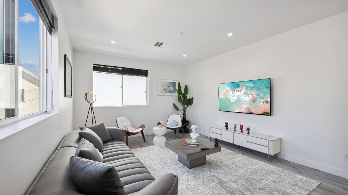 Melrose House | Perfect Family Getaway in Hollywood w/3bdr townhouse with Parking