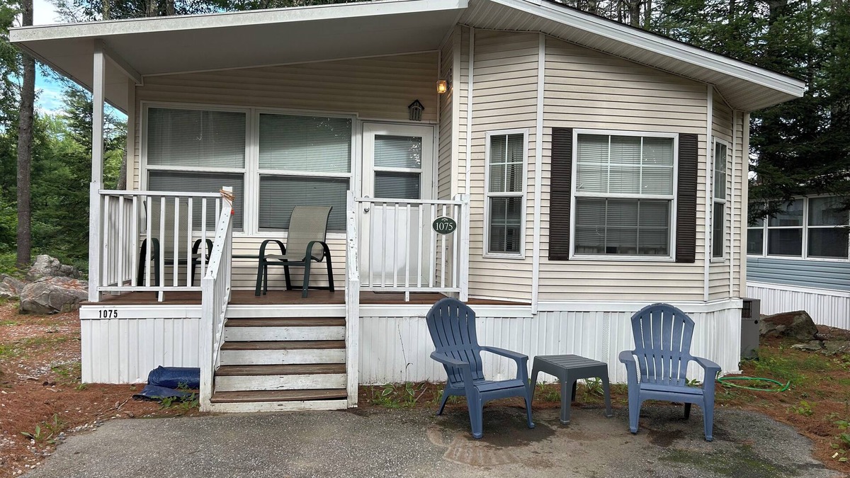 South Casco Cottage | Perfect Family Vacation Getaway