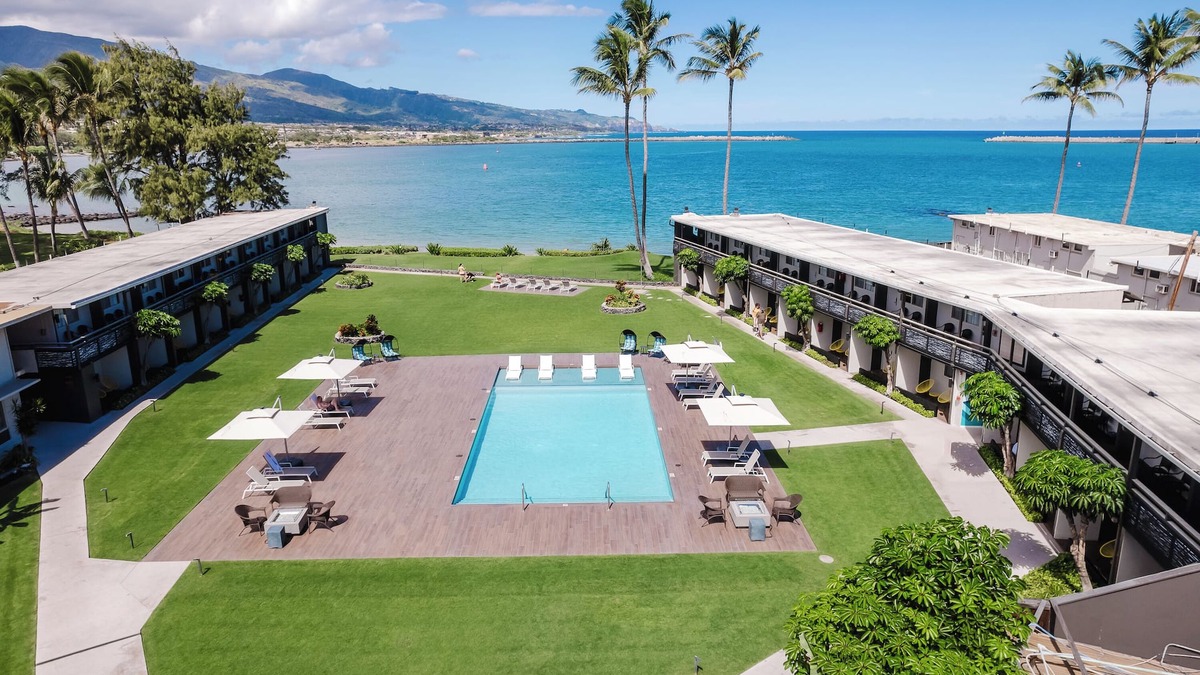 Kahului Hotel | Perfect Family Vacation! 4 Poolside Units, Relax on the Nearby Ho’aloha Beach!