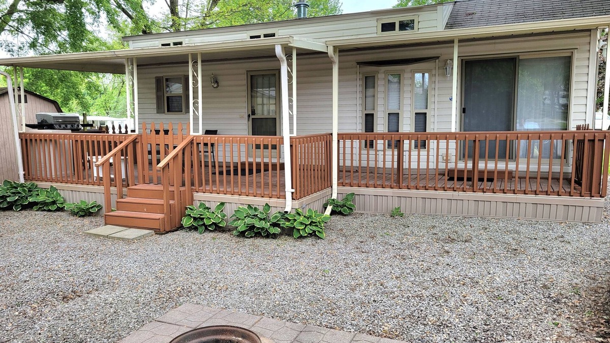 Pierceton RV Rental | Perfect for 4 Cozy Campground & Family Adventures at Yogi Bear Jellystone Park