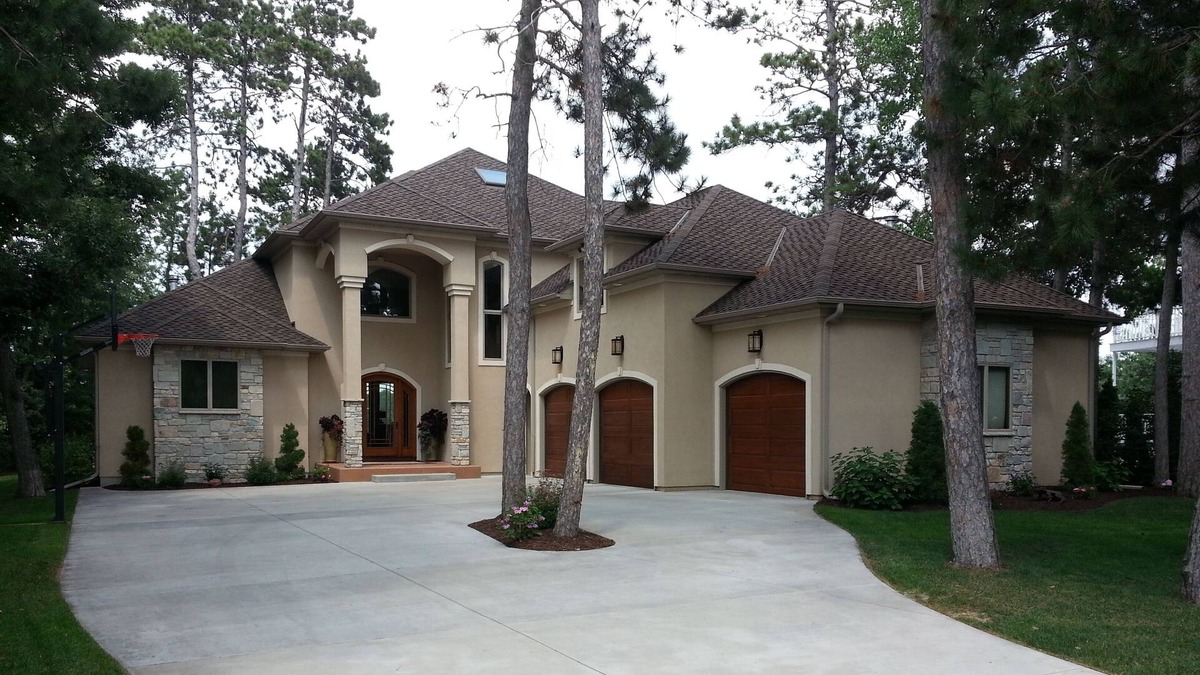 Wautoma House | Perfect for all seasons! Great for Families & Groups! Crystal Clear Lake!