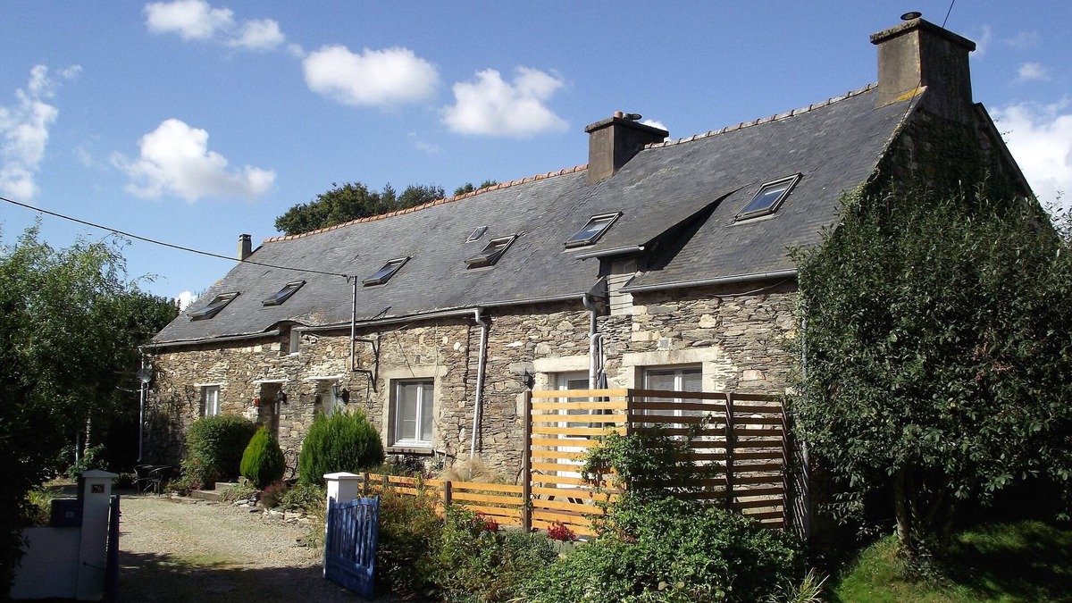 Merleac Cottage | Perfect for couples looking for a peaceful holiday or as a house hunting base.