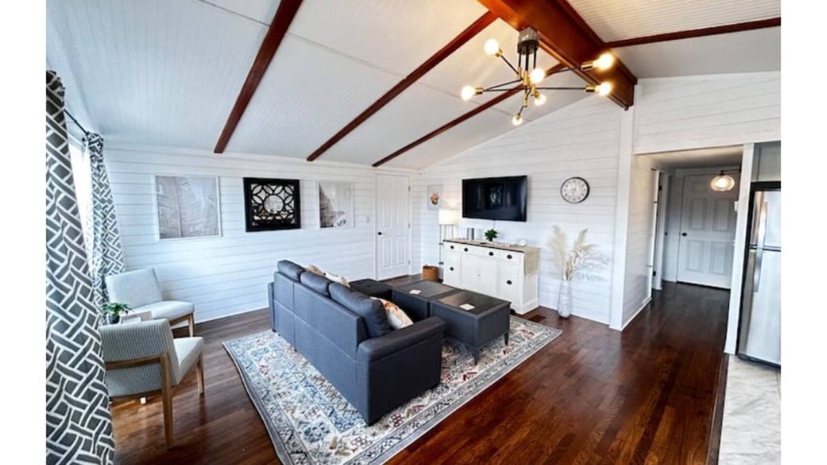 Andover House | Perfect for couples retreat, family friendly and quilters!