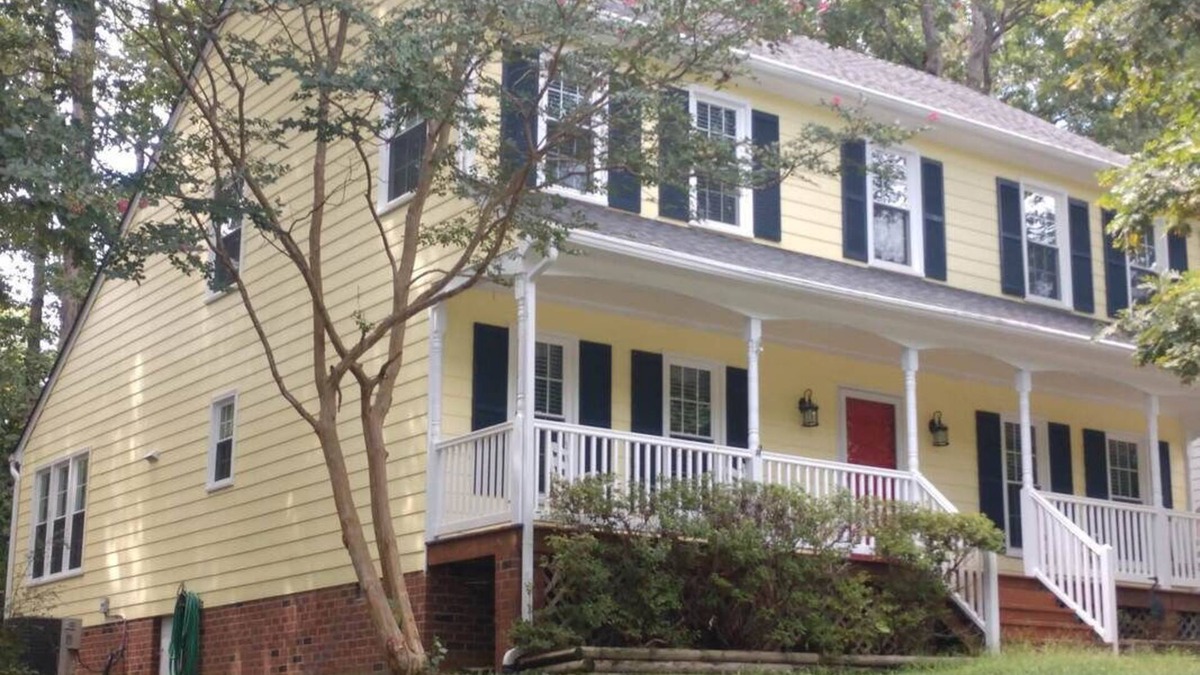 Midlothian House | Perfect for Extended Stays! Fenced Yard, Pets Welcome!