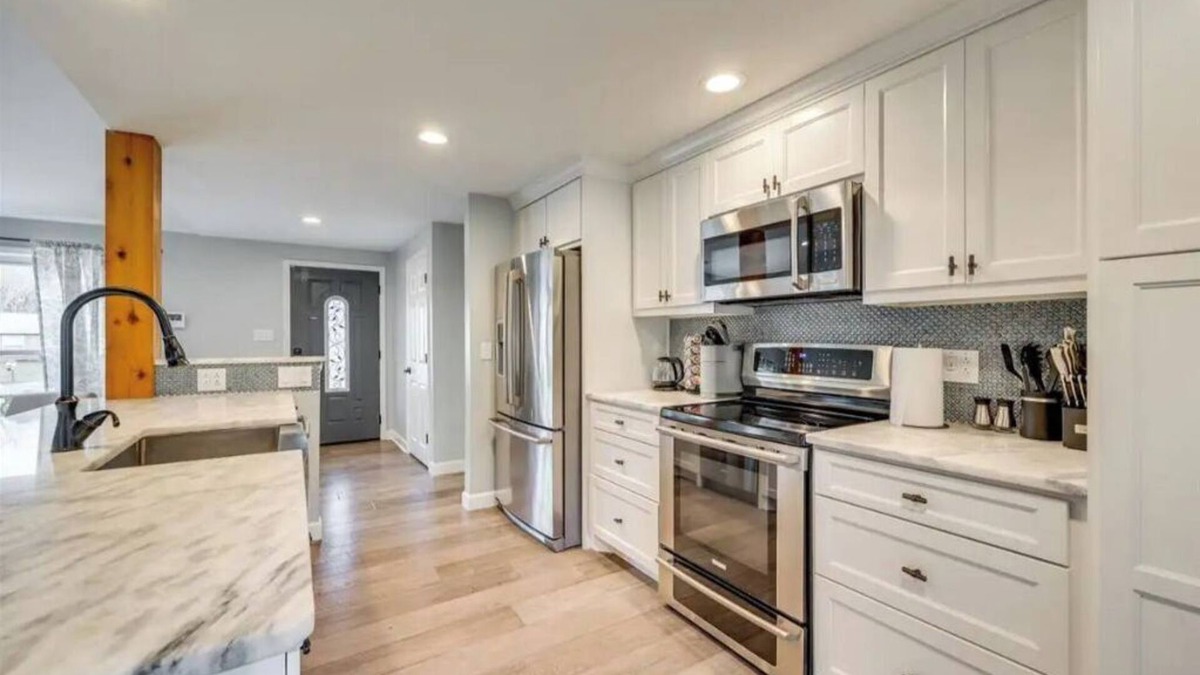 McAlpine House | Perfect for families, pets, events. Have your own slice of private quiet.