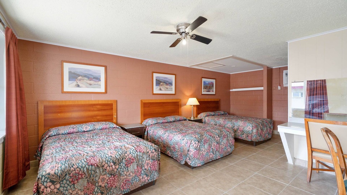 Beeville House | Perfect for Groups! Pet-friendly Property, Free Parking On-site!
