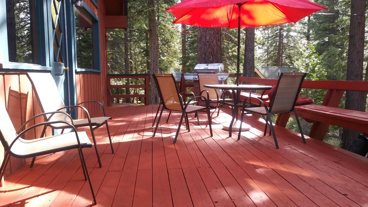 Carnelian Bay House | Perfect for Your Next Getaway! Classic Tahoe - Close to Everything!