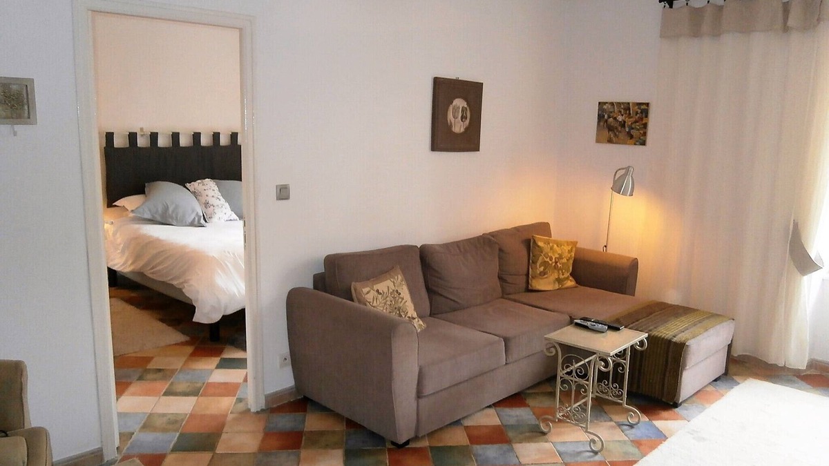 Saint-Chinian Apartment | Perfect get away on the square in Saint-Chinian with famous wine