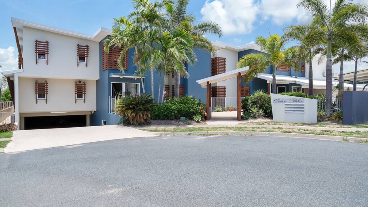 Mackay Harbour House | Perfect Getaway with beach views!