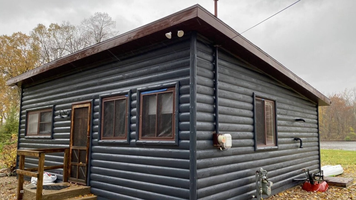 Benton Harbor Cottage | Perfect getaway! Modern, rustic cottage on the St. Joseph River.