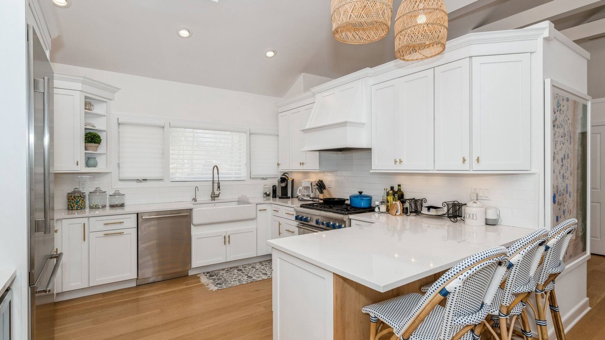 Remsenburg House | Perfect Hamptons Getaway. Heated Pool. New Outdoor Kitchen.