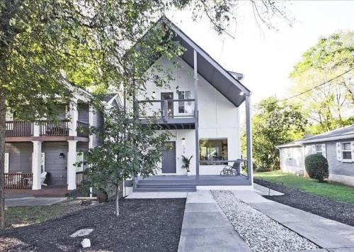Summerhill House | Perfect Home in Perfect Location