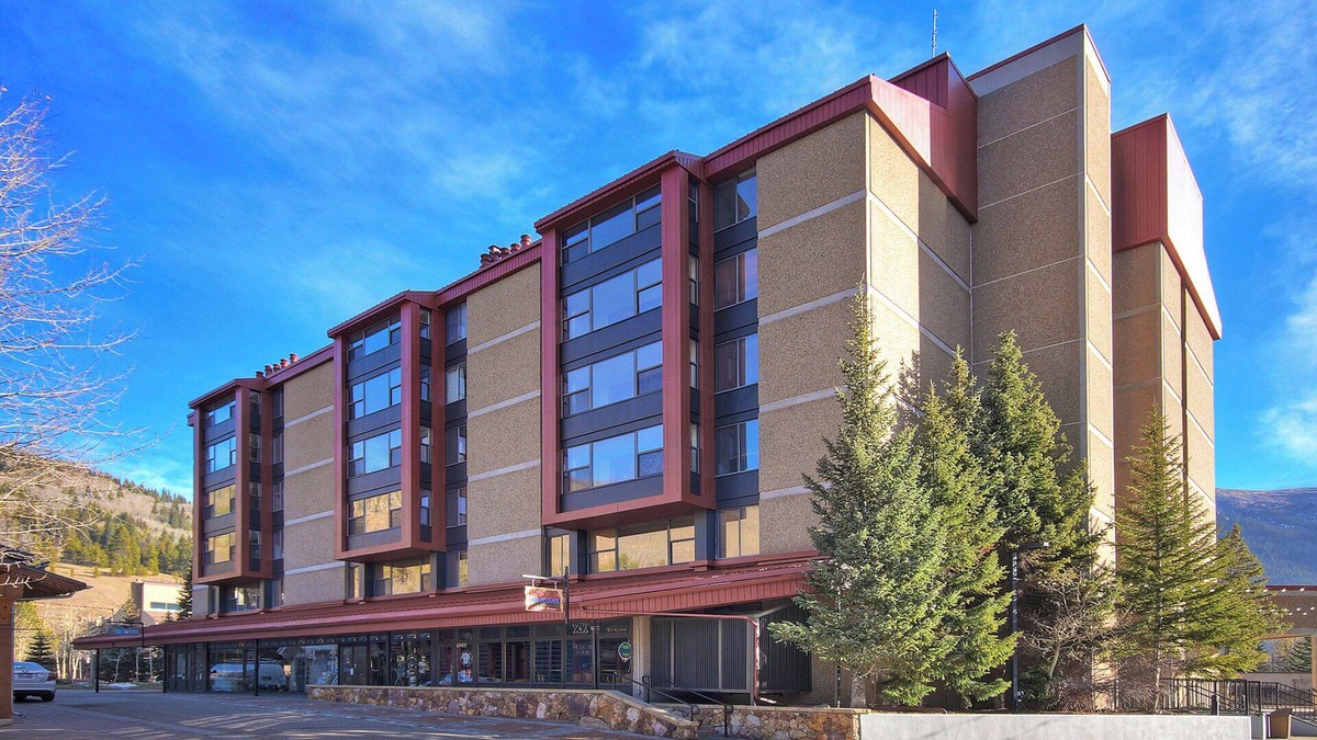 Copper Mountain Village Hotel | Perfect Hotel Room For A Mountain Getaway! VS436H
