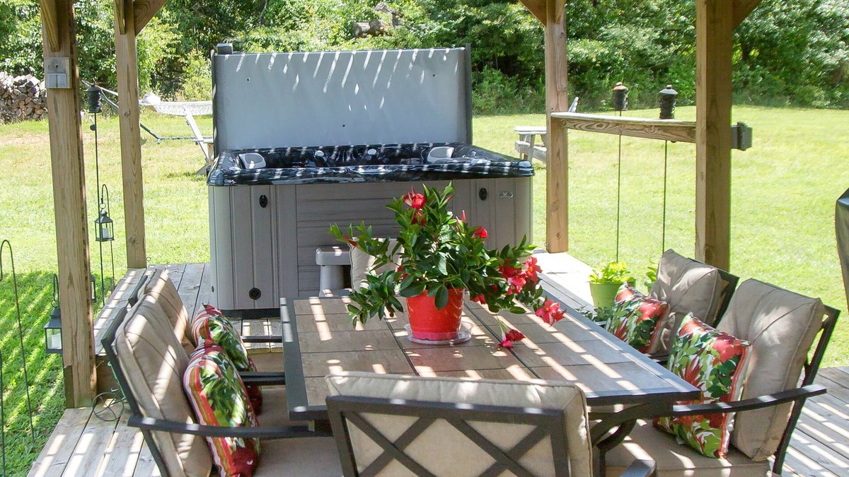 Central House | Perfect house for Clemson/SWU activities like Clemson football and disc golf!