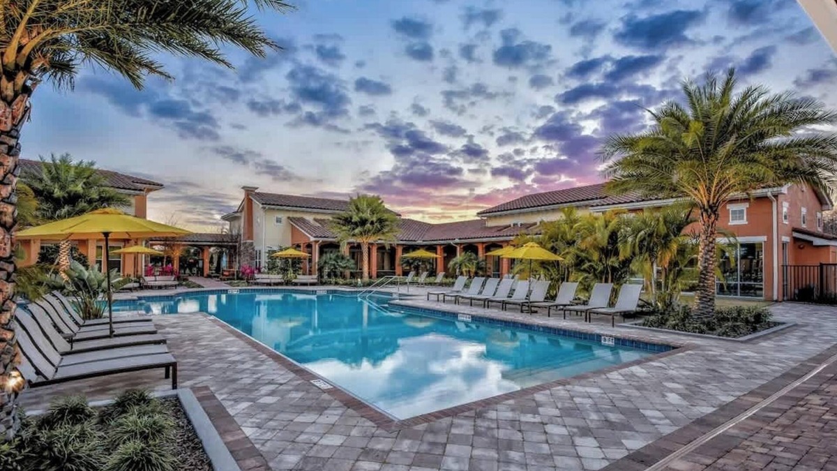 Kissimmee Apartment | Perfect King Bed, Pet-Friendly, 15 Min to Disney